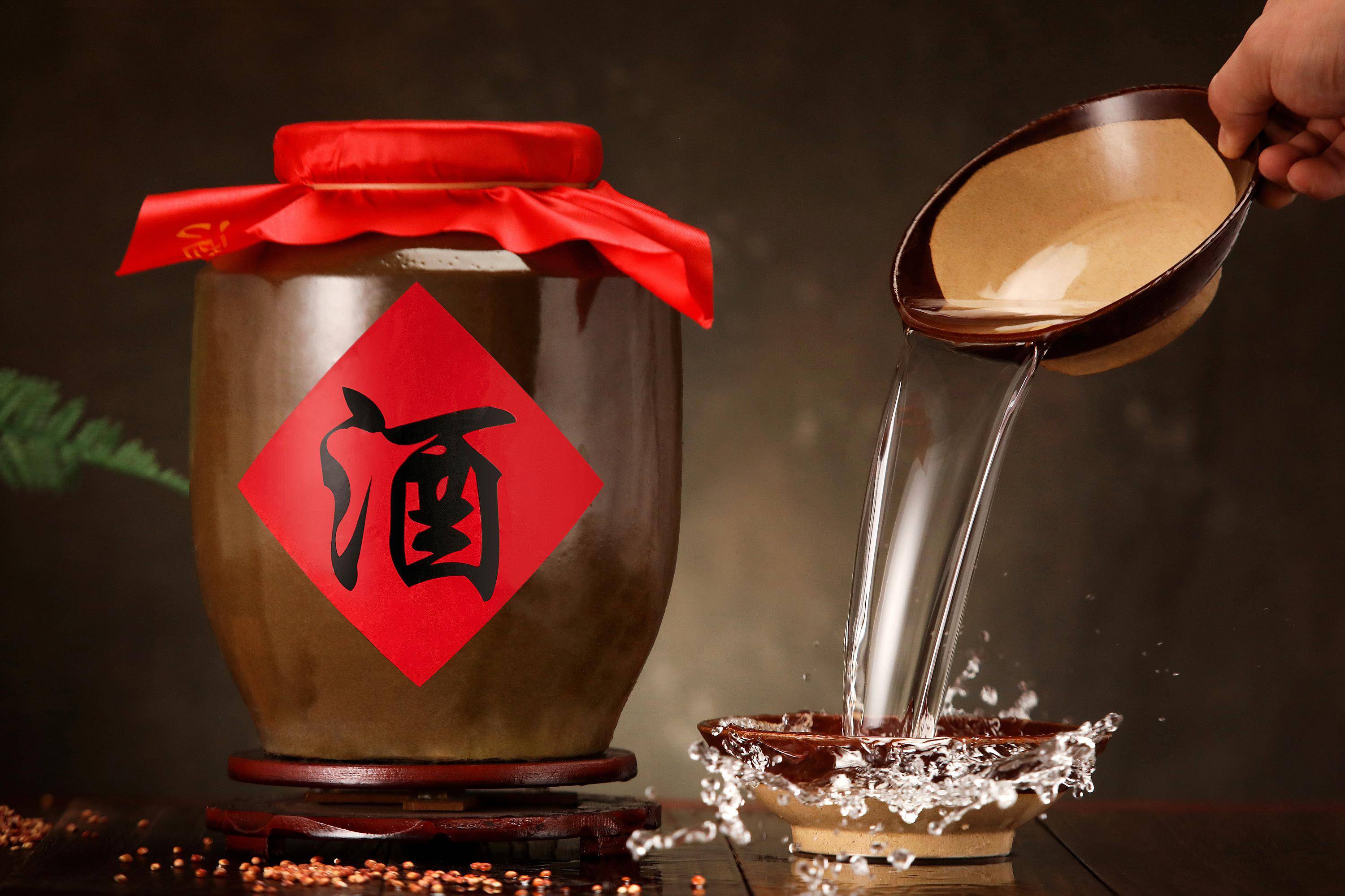 紹興黃酒大跳水！23元暢飲女兒紅，酒友們的平價口福時代來臨